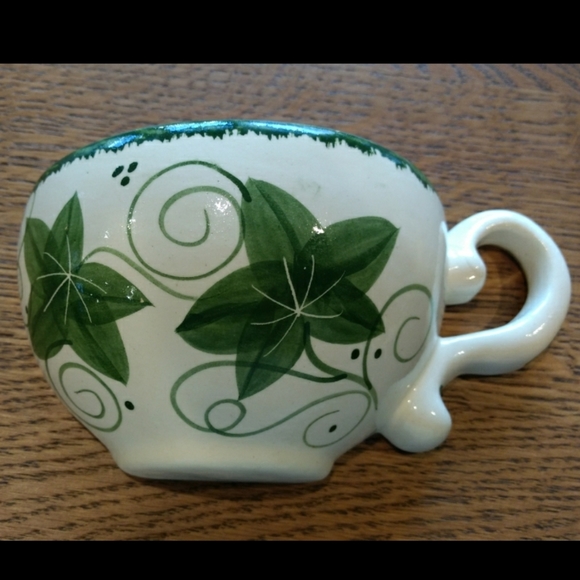 Unknown Other - Vintage Ivy Teacup Wall Pocket